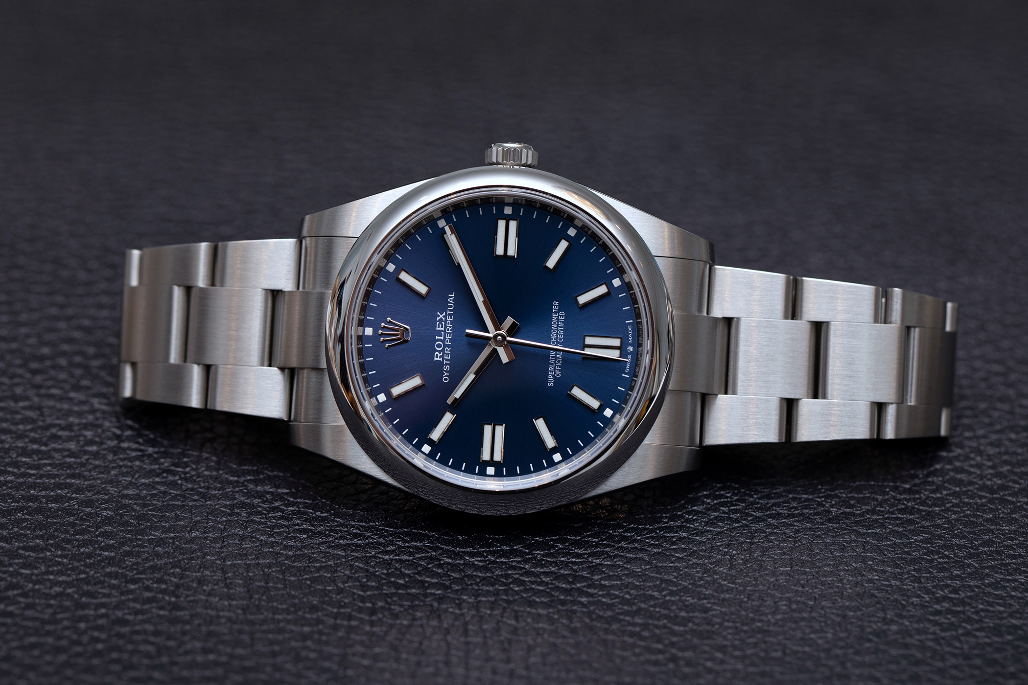 Women Discovering Mens Sized Watches