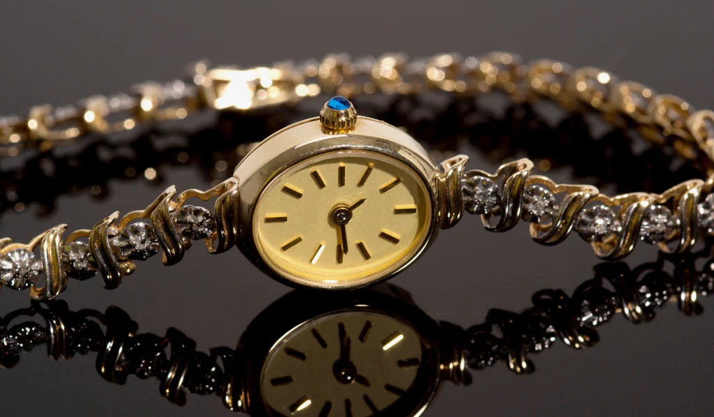 Gold vintage wrist watch for ladies